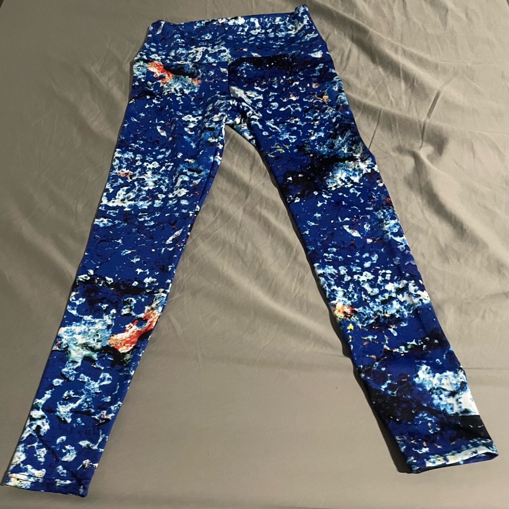 NWOT Abstract Apparel Leggings